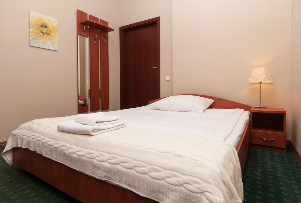 Willa Pory Roku Lodz  Ngoại thất bức ảnh